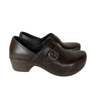 NEW DANSKO women's slip on buckle clogs in brown